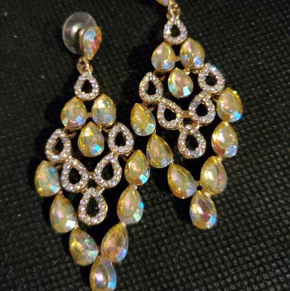 Vintage Aurora Borelis Jewelry Set : Vintage Earrings, Vintage Bracelet - Picture 11 of 13